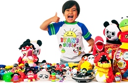 Từ đâu cậu bé 7 tuổi kiếm được 22 triệu USD/năm?