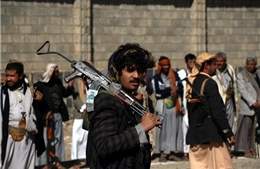 Phiến quân Houthi bắt đầu rút khỏi cảng Hodeida ở Yemen