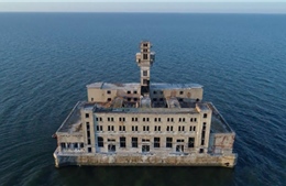 Cơ sở thử vũ khí của Liên Xô ‘cô quạnh’ giữa biển