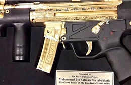 Pakistan tặng Thái tử Saudi Arabia súng máy bọc vàng