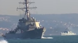 Video chiến hạm Mỹ-Nga ‘chạm mặt nhau’ ở khoảng cách gần