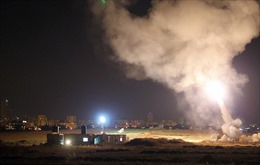 Video bị trúng tên lửa từ Gaza, Israel không kích đáp trả
