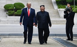Chùm ảnh ghi dấu lịch sử khi Tổng thống Trump bước vào lãnh thổ Triều Tiên