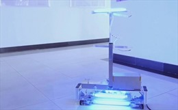 Bệnh viện Vũ Hán điều động robot khử trùng