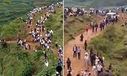 Hàng nghìn người dân Trung Quốc đổ lên núi vì tiếng &#39;rồng gầm rú&#39;