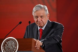 Tổng thống Mexico nói không với khẩu trang sau khi mắc COVID-19