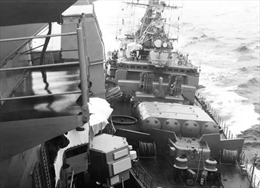 Vụ &#39;va chạm nhẹ&#39; cách đây 33 năm giữa chiến hạm Liên Xô và Mỹ
