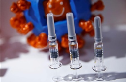 Chuyên gia đánh giá phản ứng phụ từ vaccine COVID-19 không đáng lo ngại