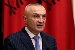 Tổng thống Albania chỉ trích công khai đại sứ Mỹ trên sóng truyền hình