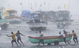 Tiểu bang Ấn Độ đối mặt thảm họa kép COVID-19 và bão mạnh nhất 2 thập niên