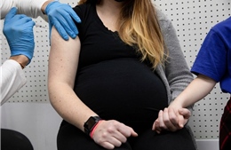 Nga phê chuẩn việc sử dụng vaccine COVID-19 Sputnik V cho phụ nữ mang thai