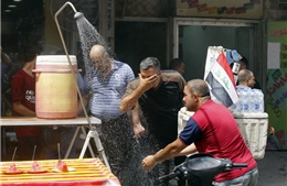 Người dân Iraq thống khổ vì mất điện trong cái nóng hơn 50 độ C