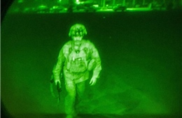 Hình ảnh binh sĩ Mỹ cuối cùng lên phi cơ rời Afghanistan