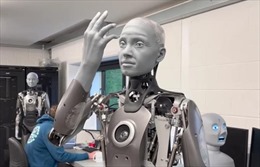 Robot gây ngạc nhiên vì có biểu cảm quá giống con người