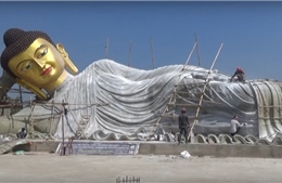 Cận cảnh bức Phật nằm lớn nhất Ấn Độ tại Bồ Đề Đạo Tràng