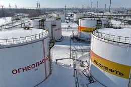 Phương Tây áp giá trần, Trung Quốc sẽ tăng cường nhập khẩu dầu mỏ từ Nga?