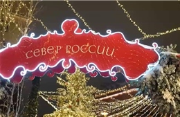 Lung linh Hội chợ năm mới trên Quảng trường Đỏ ở Nga