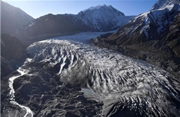 Những hồ sông băng có thể tạo &#39;sóng thần trên cạn&#39; gây nguy hại cho 15 triệu người