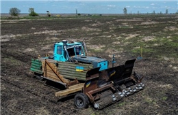 Sáng kiến của nông dân Ukraine để dọn mìn trên cánh đồng