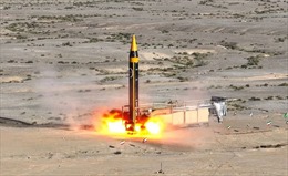 Iran tuyên bố phóng thử tên lửa đạn đạo có thể mang theo đầu đạn hơn 1 tấn