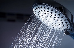 Nguyên nhân khiến CDC Mỹ khuyên người dân không tắm trong mưa dông