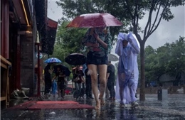 Tàn dư bão Doksuri gây mưa lớn khiến 31.000 người ở Bắc Kinh phải sơ tán 