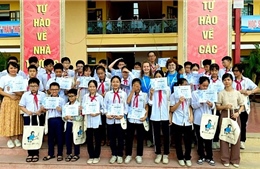 Các &#39;Đại sứ tiếng Nga trên Thế giới&#39; giảng dạy tại trường THPT Việt Nam