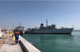 Video hai tàu Hải quân Anh va chạm ở Vịnh Ba Tư