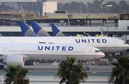 United Airlines yêu cầu phi công nghỉ phép không hưởng lương