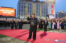 Chủ tịch Kim Jong-un dự lễ khánh thành 10.000 căn hộ mới ở Triều Tiên