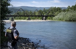 Số trường hợp đuối nước vì trốn nhập ngũ của Ukraine gia tăng
