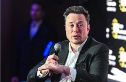 Tỷ phú Musk &#39;trật đường ray&#39; tại Trung Quốc