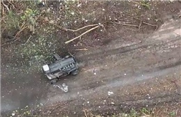 Video xe tự hành giải cứu thương binh Ukraine sau 33 ngày mắc kẹt