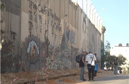 Cuộc sống bị chia cắt ở Bờ Tây