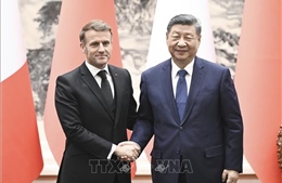 Tổng thống Pháp cảnh báo có thể &#39;noi gương Mỹ&#39; áp thuế hàng Trung Quốc