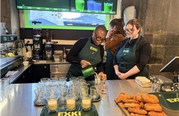 Khi &#39;chế biến tại chỗ&#39; trở thành chìa khóa và sân bay - nhà ga là miền đất hứa