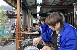 Những di sản thủ công bên lề hiện đại hóa - Bài 1: Từ nguồn nước núi đến những sợi tơ