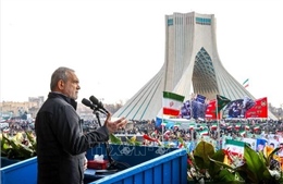 Iran lập hội đồng ba thành viên tạm thời lãnh đạo đất nước