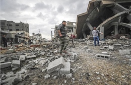 Hành trình dựng lại mái nhà ở Gaza từ gạch vụn, bùn và tóc