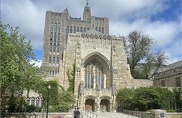 Đại học Yale (Mỹ) thừa nhận khủng hoảng niềm tin