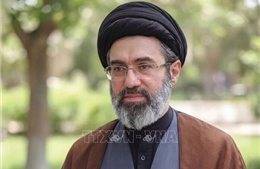 Lãnh tụ tối cao Iran bổ nhiệm đồng loạt 6 chỉ huy quân sự mới