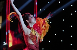 Thí sinh Phan Trâm Anh đăng quang Hoa khôi duyên dáng Ngoại thương 