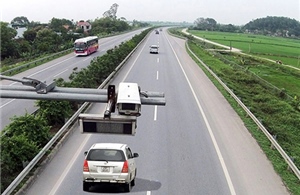 Lâm Đồng thu hồi phù hiệu của 107 phương tiện giao thông 