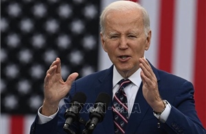 Tổng thống Joe Biden nỗ lực ghi điểm với cử tri da màu