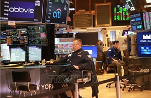 Chứng khoán Mỹ giảm sâu trước áp lực từ nhóm công nghệ