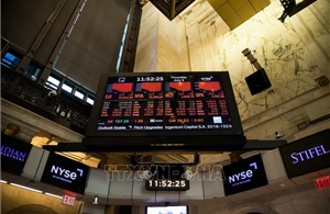 Thị trường trái phiếu ‘bốc hơi’ hơn 2.500 tỷ USD 