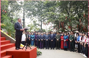 'Giữ nước và phát triển đất nước là trách nhiệm của các thế hệ hôm nay và mai sau'