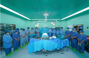 Trên 200 y bác sĩ xuyên đêm ghép bốn ca tạng từ người hiến chết não