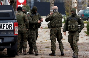 NATO tăng cường lực lượng ở Balkan khi căng thẳng ở Kosovo leo thang