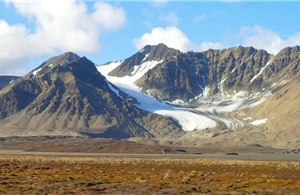 Mảnh đất ‘địa chiến lược’ cuối cùng tại cửa ngõ Bắc Cực rao bán với giá đặc biệt